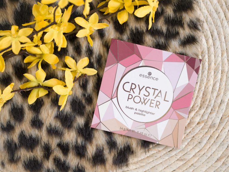 Essence crystal power blush & highlighter palette Essence crystal power blush & highlighter palette